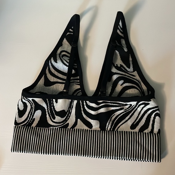 Tank Top from Garage - Picture 3 of 4